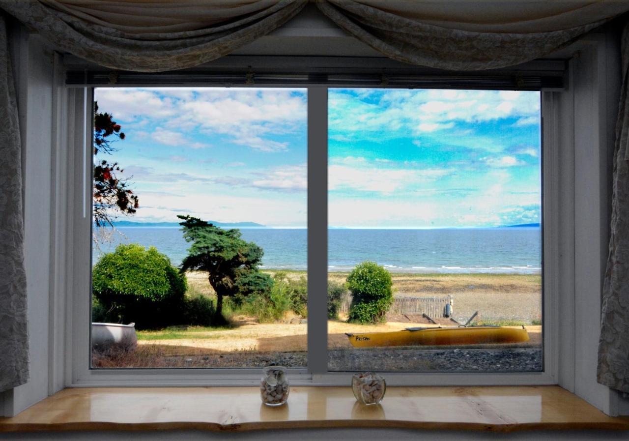 Oceanfront Paradise Comox Exterior foto