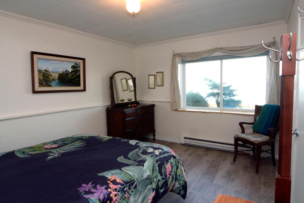 Oceanfront Paradise Comox Exterior foto