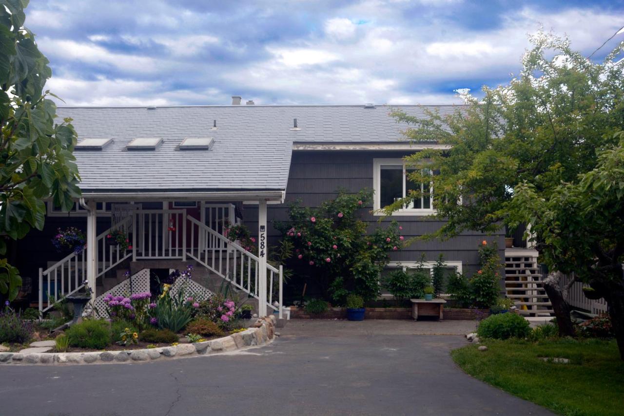 Oceanfront Paradise Comox Exterior foto