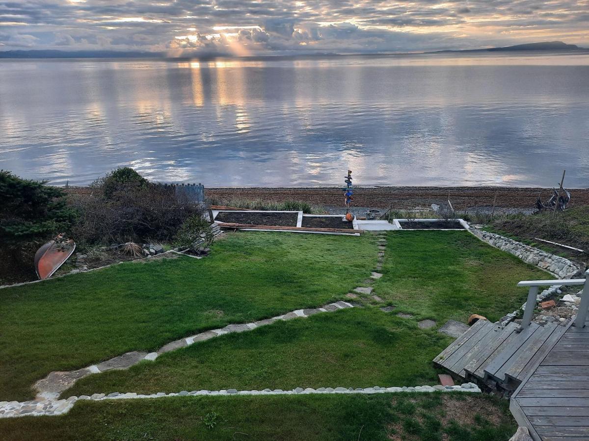 Oceanfront Paradise Comox Exterior foto